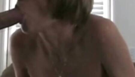 Amateur Wifey Is a Real Fuckhole