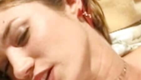 Perfect Body Masturbates On Bed