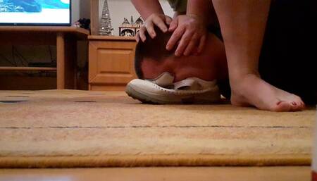 Femdom in smelly work shoe and barefoot