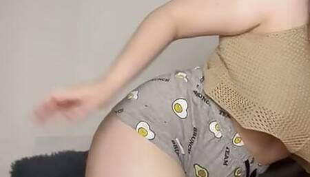 Come here and fill this thick ass