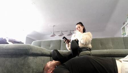 Human Footstool Relaxation (WMV)