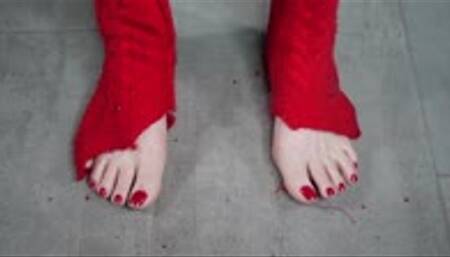 Foot and Leg Growth out of Red Thigh High Socks! MP4 1080