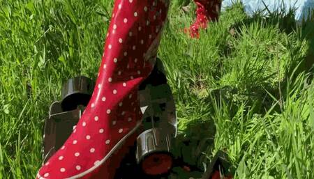 The soles of my boots, like hammers, pulverize every particle of this cursed machineMP4