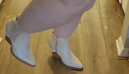 Big Leg Boot Stomping in the Kitchen