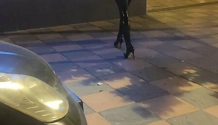 Tania in latex public part 4