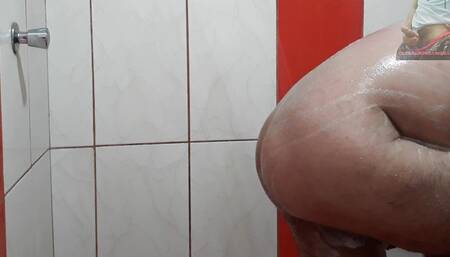 MASTURBATE IN THE SHOWER