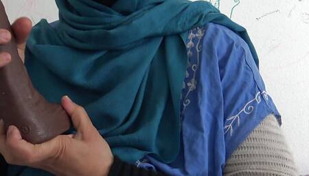 Algerian slut wants to fuck every day while she's pregnant