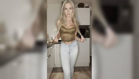 SHOWING OFF MY BODY????