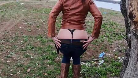 Beautiful Sugar Babe Tight Jeans Teasing - P1