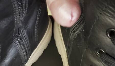 Here I fuck and squirt on my wife's horny high bikers or combat winter boots