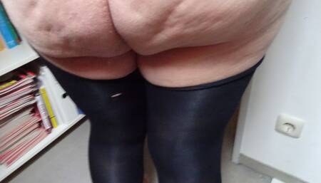 bizzare bessy apron drink piss big dildo riding wank on boot swallow