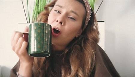 Morning coffee and yaaaawning mp4 FULL HD