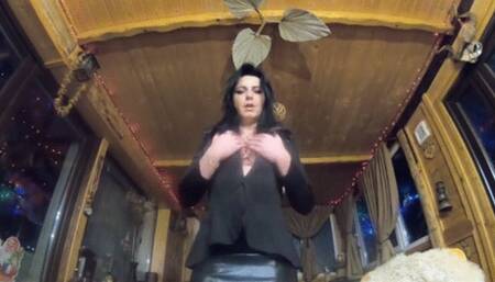 Sweet cumshots slave girl right in mouth Mega Milf MilfyCalla Gets Deepthroat