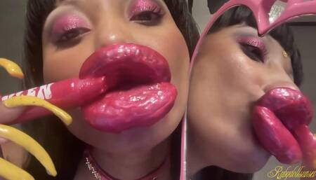RubyDollLipz's 4-6-23 Growing XXL Doll Lips
