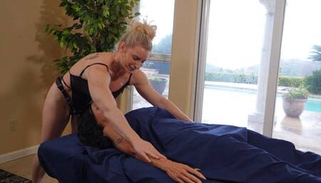 Jewelsjade and Talulah sexy massage