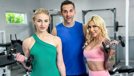 Threesome in the gym with two chicks Sage Rabbit and Mayara Lopes