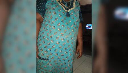 Desi Tamil Kancheepuram aunty called me and gently stroked her womanhood and came out with her hand down