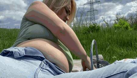 Jannette has eaten to the fullestMP4