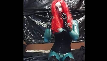 Breathplay latex red doll