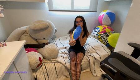 Owllete pops beach ball & balloon