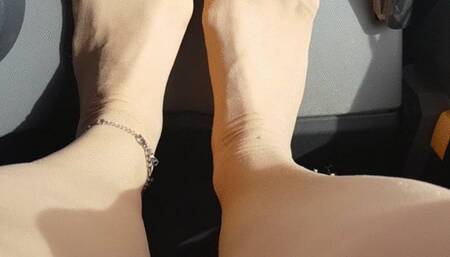 Look at my perfect nylon feet