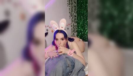 Bunny girl in heat