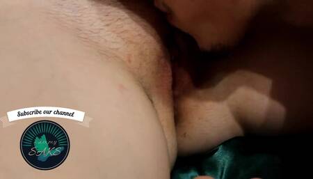 Icy Vulpines - New Year's pussy licking.