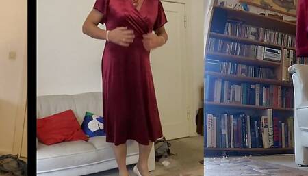 Julian069 Velvet Dress in red