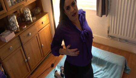 Milf British Secretary Leia strips and makes herself cum with dildo