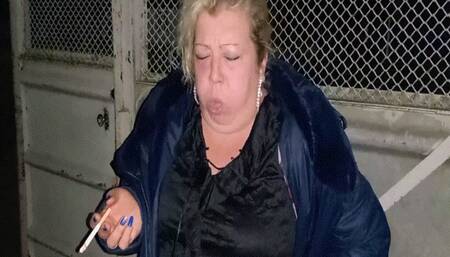 Cigarette waiting WMV