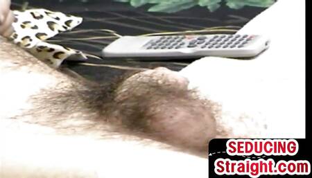 Real hairy str8 sucked by gay man at home in private video