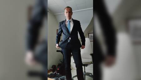 Business Man Produces Risky Selfie - Accidently Published?