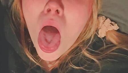 Pretty but thick :o close up pussies masturbation with vibrator