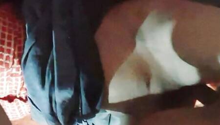 Desi bhabhi ko chuda boyfriend ne room me ki chudai bhabhi ki lund se chuda mare bana