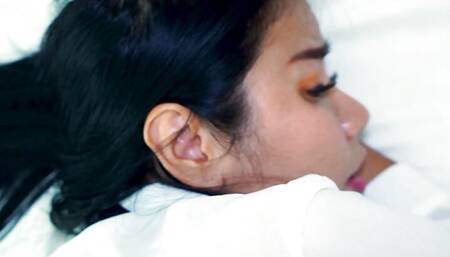 Thai Girlfriend Waiting to be Fucked