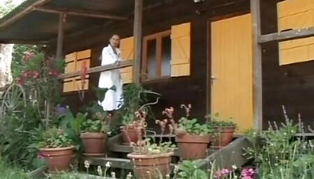 Il Caldo Impegno della Crocerossina (Full Movie)