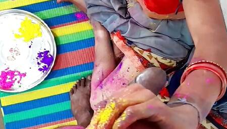 Devar ne bhabhi ko Holi me rang laga kar chod Diya hot Desi Indian devar bhabhi sex por video Indian housewife with devar bhabhi