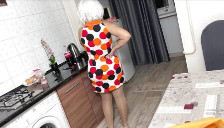A big ass MILF does not need a husband, but it will do for anal sex