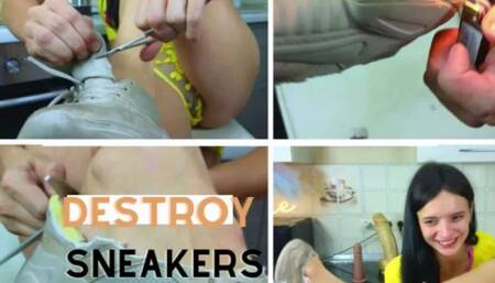 Broken Shoes! Alice Crushed Old Dirty Shoes Part 1