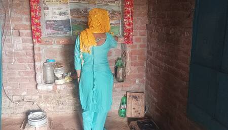 Ghar main akeli saali ki mauka dekh ke kardi jordar chudai hindi anal sex fucking homemade desi sex