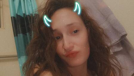 She’s Freaky! ????