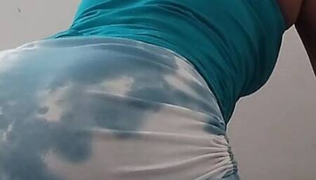 Cum play with Dollie