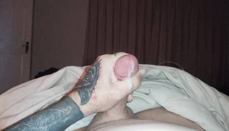 JERKING OFF WITH A MORNING WOODY WITH CUMSHOT.