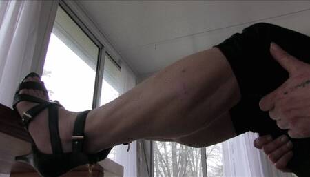 Pink Fox, legs up, flexing calf muscles