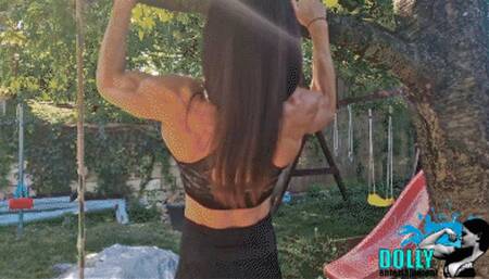 Pullups challenge and flexing (Dolly and Kim)