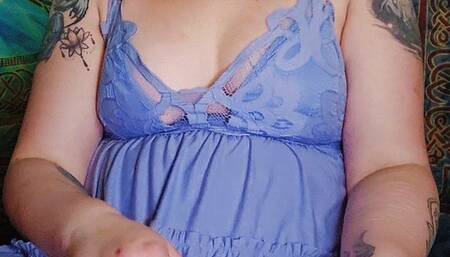 Full Body Worship While A Petite Curvy Goddess Smokes