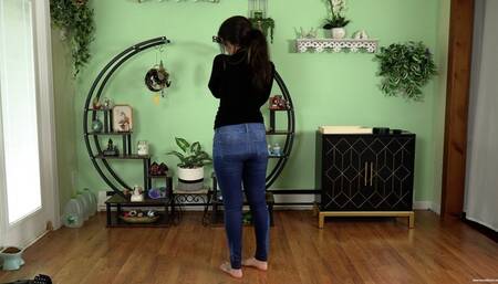 I Can Only Think About Peeing (WMV 1080p) - Jasmine St James