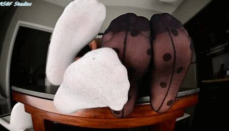 EIG and new friend sock and pantyhose show - MP4