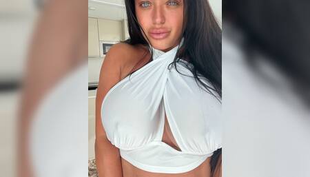 Invited the toyboy from the supermarket home, I let myself go for him... wonderful!!   ???? (EN spoken)