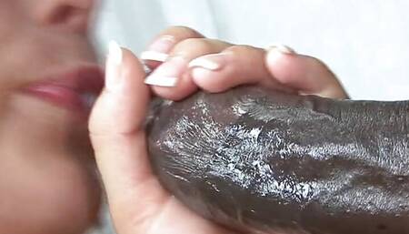 This German wants to get her anus fucked hard